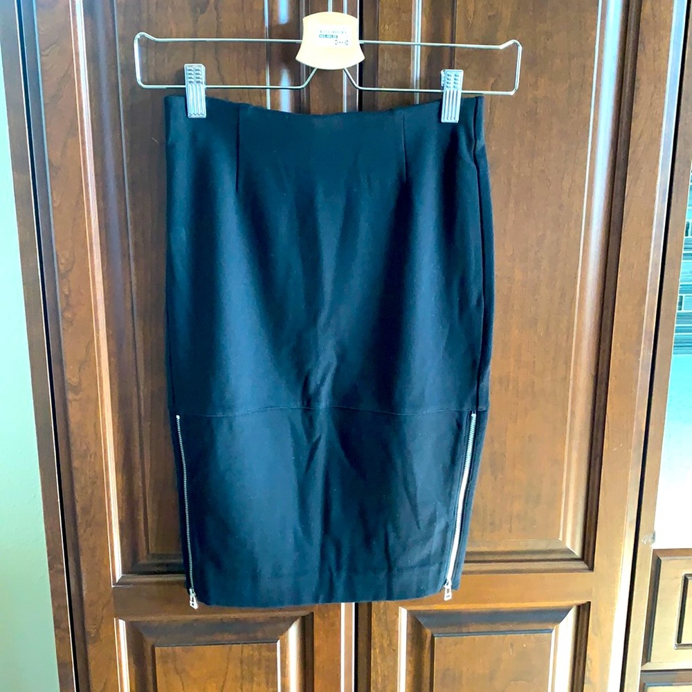 Wilfred black skirt in size zero, great condition!